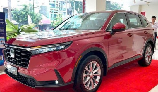 Giá lăn bánh Honda CR-V mới nhất giảm bất ngờ, Honda Tucson lo 'lép vế'?