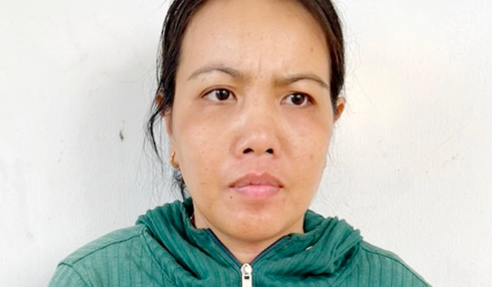 Tạm giữ hình sự người đàn bà trộm hàng chục thùng bia