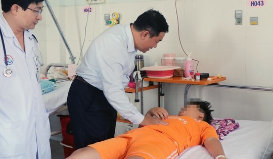 Tin sáng 16/3: Diễn biến mới vụ ngộ độc cơm gà khiến hàng trăm người nhập viện; danh tính 7 đối tượng bị bắt vụ thiếu nữ 15 tuổi bị xâm hại ở Cà Mau