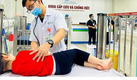 Uống nhầm thuốc giảm cân của chị gái mua trên mạng, bé 3 tuổi phải nhập viện cấp cứu