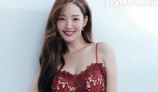 Ba món mỹ phẩm bỏ túi giúp Park Min Young 'lão hóa ngược'