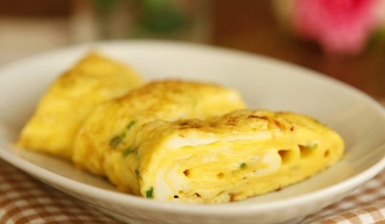 Chỉ mắm thôi chưa đủ, cho thêm vài giọt này đảm bảo trứng rán không bị tanh, lại nở bông, vàng ruộm