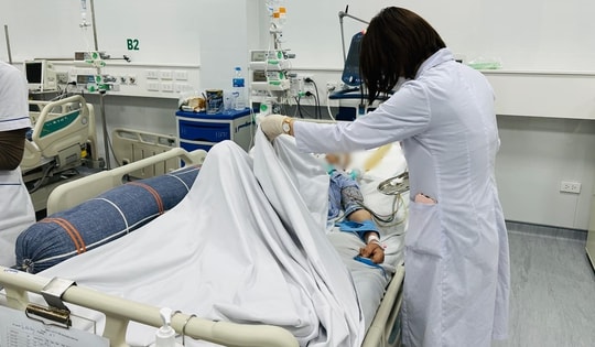 Tự ý dùng thuốc nam chữa viêm gan B, người đàn ông 45 tuổi nguy kịch