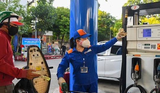 Giá xăng trong nước ngày mai có thể bật tăng trở lại