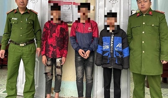 Hà Giang: Phát hiện nhóm học sinh ném đá vào xe qua đường