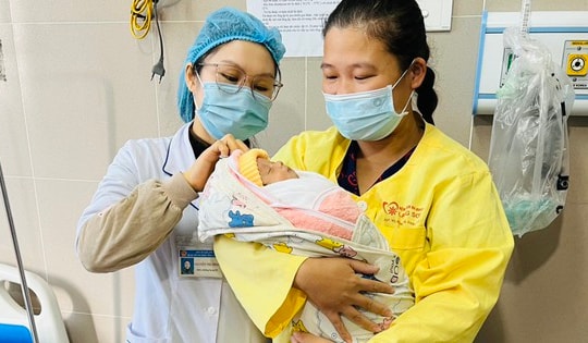 Lạng Sơn: Hành trình 68 ngày đưa cháu bé sinh non 900 gram 'về vạch đích'