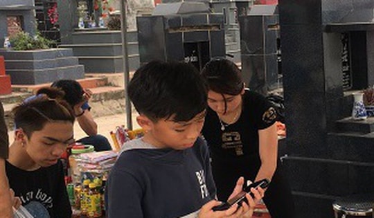 Vì sao đi tảo mộ thanh minh không nên ăn uống luôn tại nghĩa trang hoặc ăn đồ cúng tại mộ, lý giải của chuyên gia