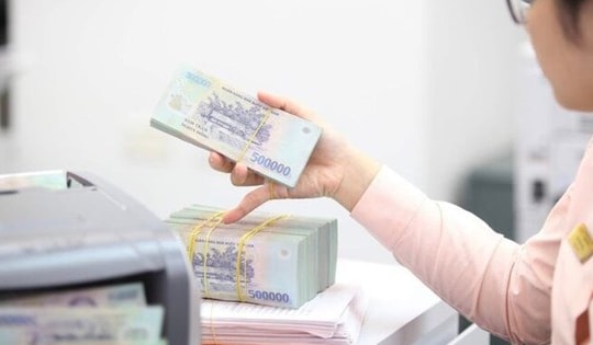 Lãi suất Vietinbank mới nhất sau khi hạ: Có 300 triệu đồng gửi tiết kiệm kỳ hạn nào?