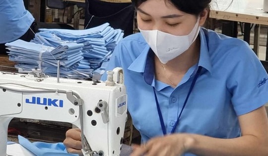 Người lao động đón tin vui khi sắp điều chỉnh mức lương tối thiểu tăng 6% từ 1/7/2024