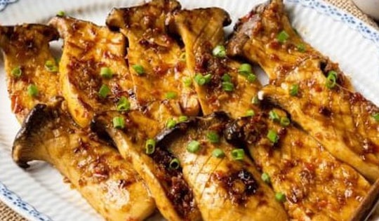 Cách làm món nấm đùi gà sốt dầu hào đơn giản nhưng cực ngon