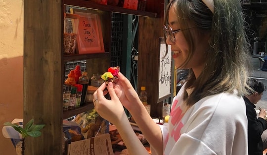 Chuyện về bánh mỳ tại Không gian văn hóa Làng Gà Trống