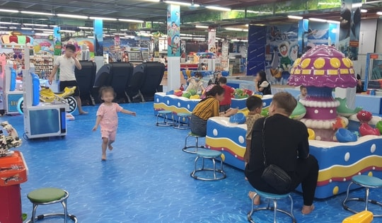 Phớt lờ các 'tối hậu thư' nhà sách Tiến Thọ có đang coi thường sức khỏe, tính mạng người dân?