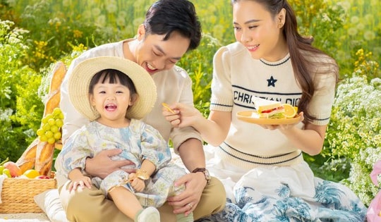 Thời trang mẹ con sao Việt: Đàm Thu Trang - Cường đô la đầu tư cho con thế nào?