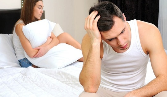 Vợ chồng lục đục vì chồng không 'hưng phấn' khi gần gũi, giật mình khi biết lý do