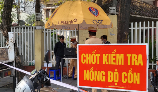 Trong một ngày, Hà Nội phát hiện, xử lý 999 trường hợp vi phạm Luật Giao thông đường bộ