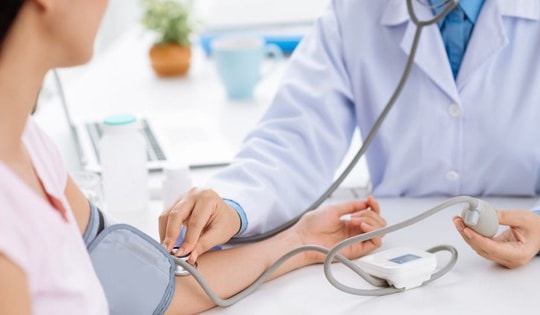 7 thực phẩm 'đại kỵ' với người bệnh cao huyết áp, khi có dấu hiệu này cần điều chỉnh ngay!