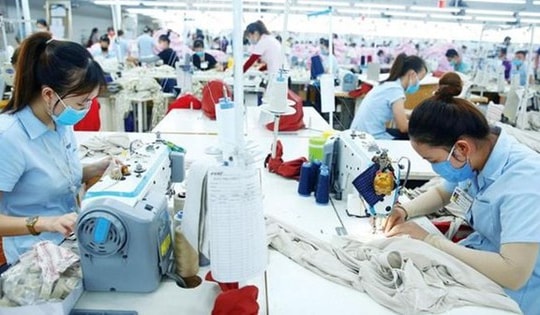 Chi tiết cách tính thuế thu nhập cá nhân với tiền làm thêm giờ của người lao động theo quy định mới nhất