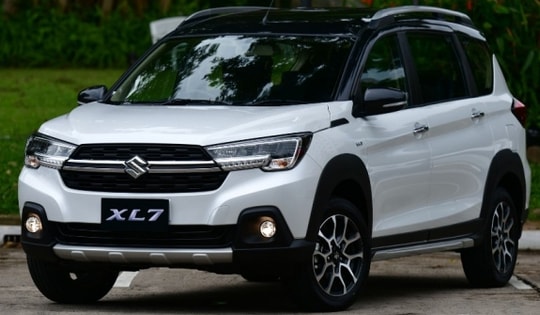 Giá lăn bánh Suzuki XL7 mới nhất đang rẻ đến khó tin, Mitsubishi Xpander Cross bị vuột mất cơ hội tăng doanh số đầu năm?