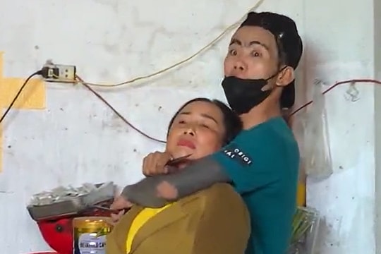 Cảnh sát giải cứu người phụ nữ bị kẻ ngáo đá khống chế