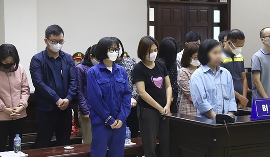 Tình tiết bất ngờ, HĐXX hoãn tuyên án 'siêu lừa' Nguyễn Thị Hà Thành