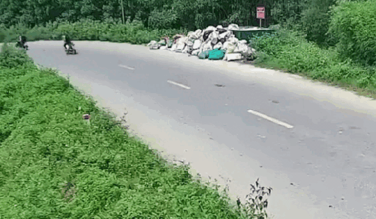 Video: Khoảnh khắc hai xe máy va chạm kinh hoàng vì phạm lỗi sai cơ bản khi tham gia giao thông