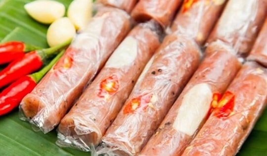 Món ăn chua cay từ thịt sống của Việt Nam lot top món cay ngon nhất thế giới