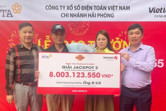 Trúng 8 tỷ Vietlott, người đàn ông có hành động cao đẹp