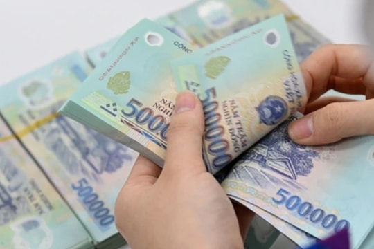 Chính phủ chỉ đạo khẩn trương hoàn thiện kỹ lưỡng Tờ trình, Báo cáo Bộ Chính trị về chế độ tiền lương mới, điều chỉnh lương hưu, trợ cấp