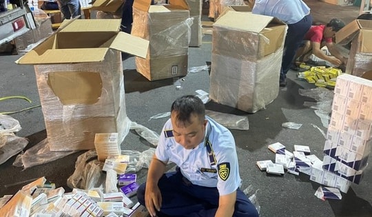 Tạm giữ hơn 18.000 hộp thuốc tại sân bay Tân Sơn Nhất