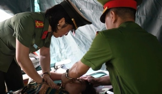 Nhiều người bị ngất khi đi lễ Đền Hùng