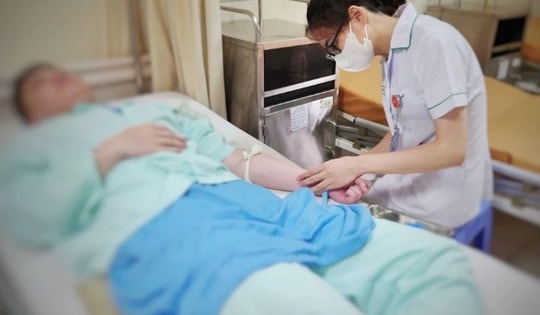 Chú rể ở Nam Định nhập viện ngay trong ngày cưới vì chấn thương tinh hoàn