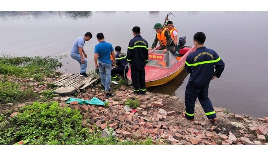 Câu cá giữa đêm, người đàn ông bị đuối nước thương tâm