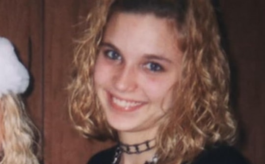 Bỏ nhà đi qua đêm, thiếu nữ gặp nạn với bố của bạn: Những vết lốp xe bí ẩn