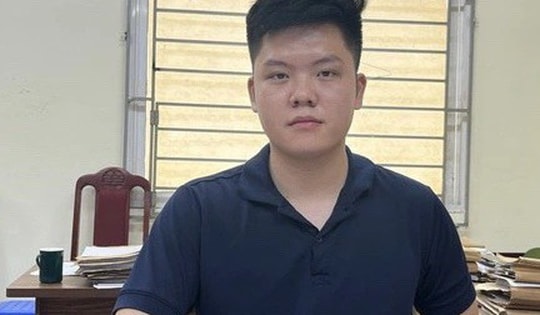 Thanh niên đánh tài xế rồi cướp xe taxi trong đêm ở Hà Nội