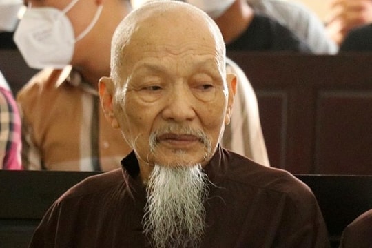 Ông Lê Tùng Vân bị khởi tố tội Loạn luân