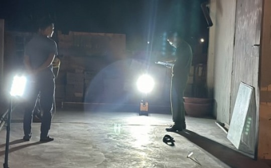 Nam sinh lớp 11 bị nhân viên quán hải sản đâm tử vong