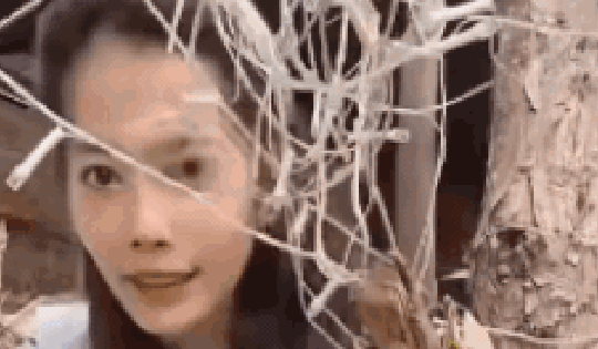 Nam Em có biểu hiện đáng sợ trong lần tái xuất, netizen đồng loạt than trời: Càng ngày càng thấy sợ