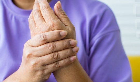 Khi nào cần bổ sung vitamin B12 ngay?