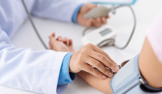 Người bệnh cao huyết áp cần làm việc này mỗi ngày để nâng cao tuổi thọ, người Việt nên áp dụng ngay