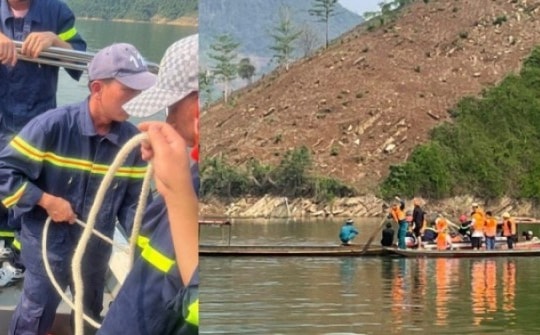 Vụ lật thuyền ở Lai Châu: Tìm thấy 1 thi thể, thuyền 50 tấn vẫn ở dưới lòng hồ