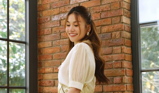 Thanh Hằng lần đầu bộc bạch về việc chủ động ôm, hôn chồng trên mạng xã hội: Muốn thì phải nói