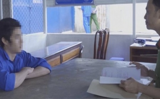 Chủ tiệm xích chân thiếu niên vì nợ tiền chơi game