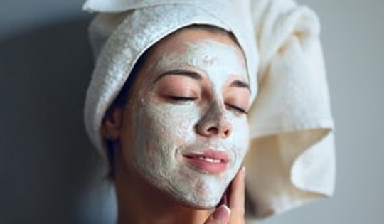 Các bước chăm sóc da mặt ban đêm