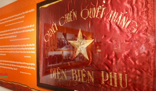 Cận cảnh những hiện vật quý trong chiến dịch Điện Biên Phủ được giới thiệu tại Hà Nội