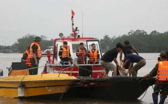 Tìm thấy 2 nạn nhân trong vụ lật thuyền ở Quảng Ninh