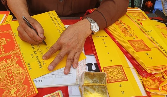 Nội dung bát nháo trong những lá sớ tại lễ hội Phủ Dầy (Nam Định): UBND xã ra 'tối hậu thư' chấn chỉnh