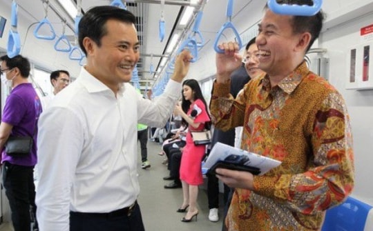 Metro số 1 lần đầu chạy tự động, đón những vị khách đặc biệt