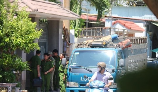 Công an đến nhà riêng cựu Chủ tịch UBND tỉnh Bình Thuận