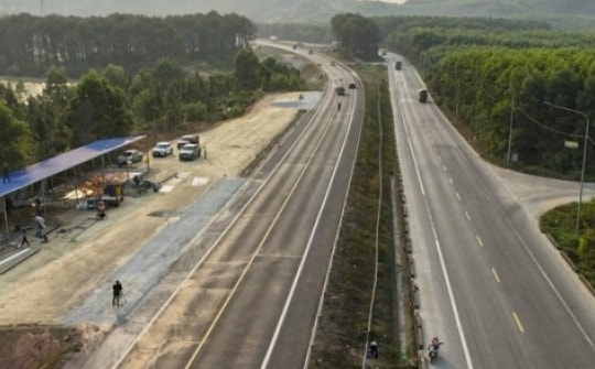 Cận cảnh 2 trạm dừng nghỉ trên cao tốc Cam Lộ - La Sơn