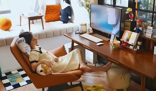 Cô gái độc thân chia sẻ về không gian sống, bạn sẽ phát hiện ra nhiều món đồ trang trí rất đáng xuống tiền